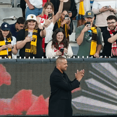 A Legendary Return: Lance Franklin Honors Hawthorn at the MCG